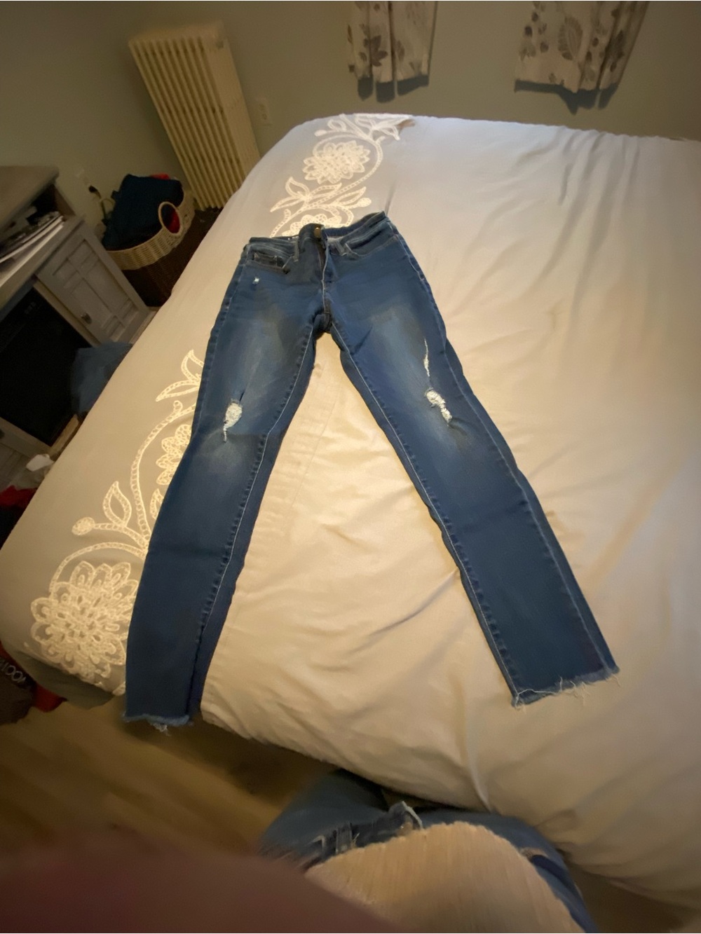 a.n.a Women's Medium Blue Ripped Skinny Jeans